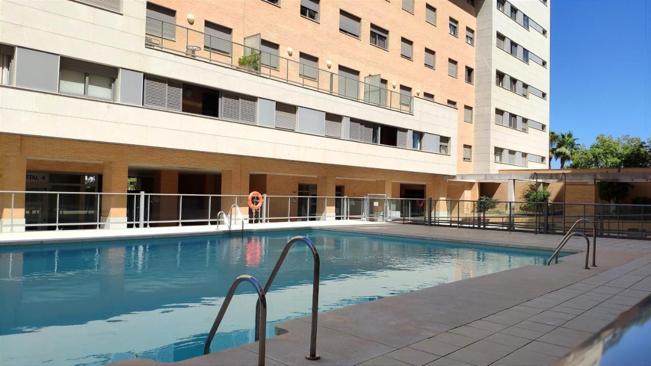 On The Beach! Frente Al Paseo Maritimo, Parking Y Piscina Malaga Exterior photo